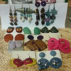 Lots of fashion earrings